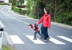 В Раді пропонують штрафувати дорослих за поганий приклад дітям на дорозі